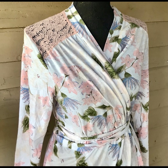 Motherhood Maternity Dresses & Skirts - Motherhood Maternity Floral Wrap Dress